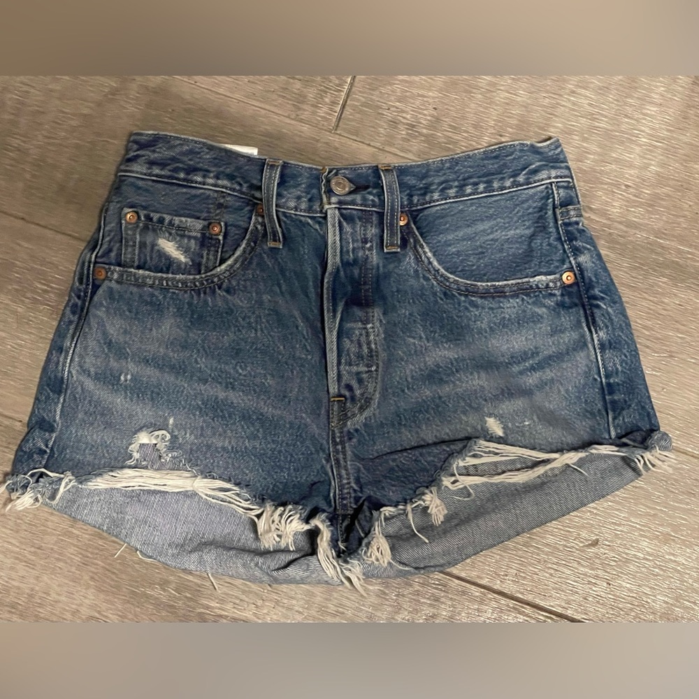 Levi’s 501 Distressed Denim Shorts Size 26
